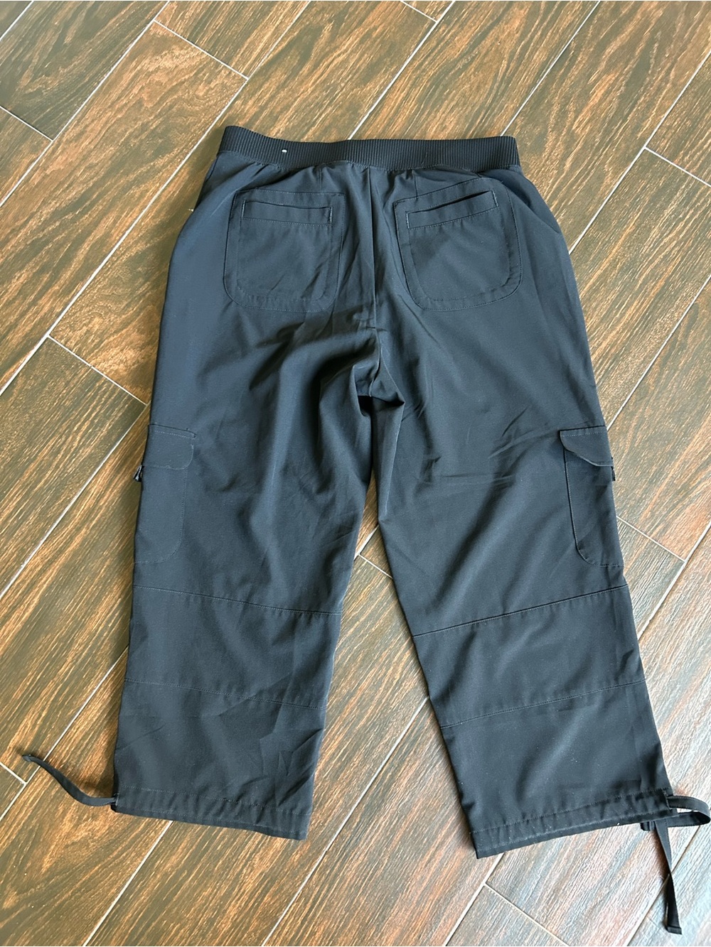 Zenergy By Chicos Elastic Waist Moisture Wicking Capri Pants Size 0 = US Size 4 - Picture 4 of 4